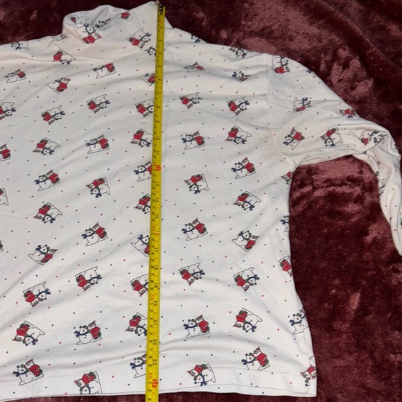 Cozy Turtleneck with Santa print - Picture 6 of 6